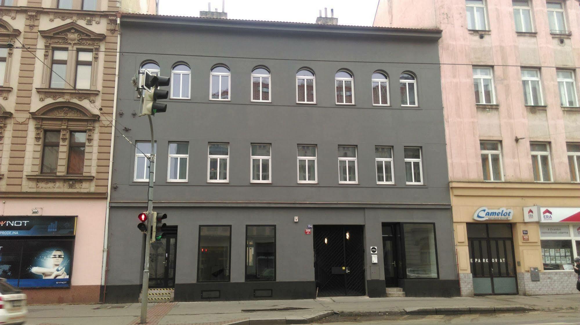 Visitinn Apartments & Hostel Prag Dış mekan fotoğraf